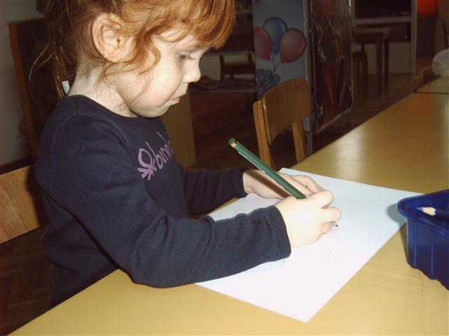Dječje šaranje i crtanje-znakovi bitni za razvoj govora,
pisanja i mišljenja - slika broj: 5